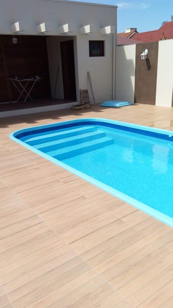 Piscina Mega 705 instalada
